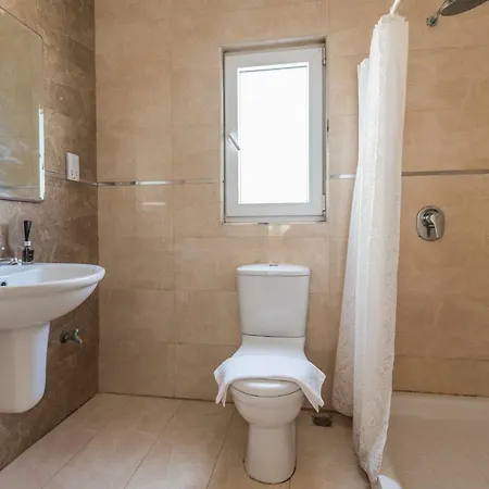 Penthouse With Terrace Spinola Bay Διαμέρισμα *