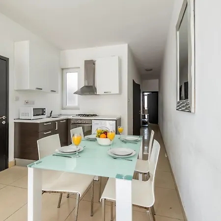 Penthouse With Terrace Spinola Bay 公寓 *