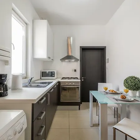 Penthouse With Terrace Spinola Bay 公寓